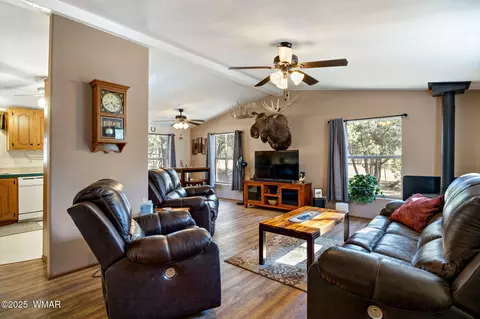 2156 Timber Dr, Overgaard, AZ 85933 photo 7