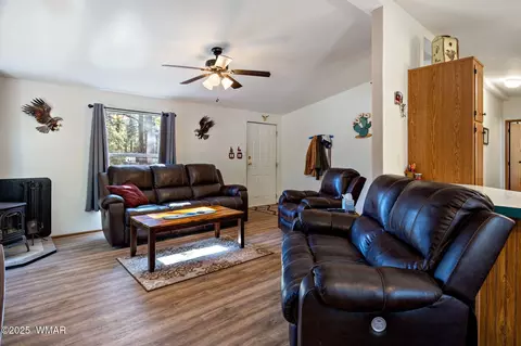 2156 Timber Dr, Overgaard, AZ 85933 photo 8