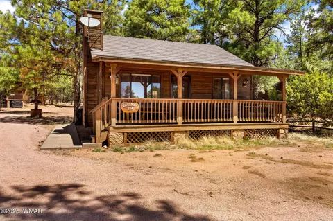 2741 Bear Trl, Overgaard, AZ 85933