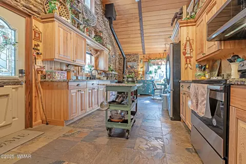 Kitchen - 3738 Apache Trl, Pine, AZ 85544 photo 1 of 3