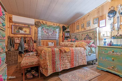 Bedroom - 3738 Apache Trl, Pine, AZ 85544 photo 3 of 4