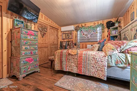 Bedroom - 3738 Apache Trl, Pine, AZ 85544 photo 2 of 4