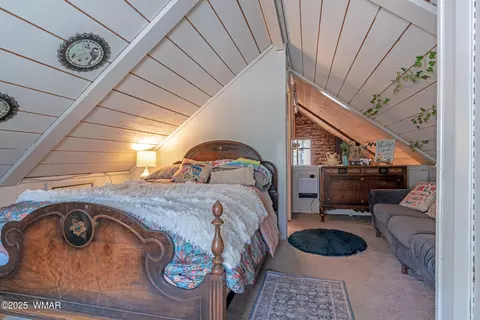 Bedroom - 3738 Apache Trl, Pine, AZ 85544 photo 4 of 4