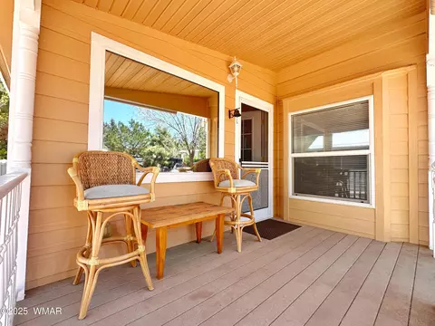2705 Rustlers Roost Rd, Overgaard, AZ 85933 photo 3