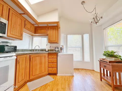 2705 Rustlers Roost Rd, Overgaard, AZ 85933 photo 11