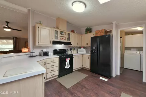 2934 Breezy Pine Dr, Overgaard, AZ 85933 photo 11