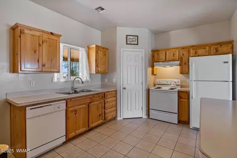 2740 E Walnut Dr, Taylor, AZ 85939 photo 11
