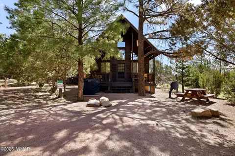 2747 Beaver Trl, Overgaard, AZ 85933