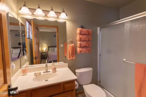 Bath - 2706 Palomino Trl, Overgaard, AZ 85933 photo 2 of 2