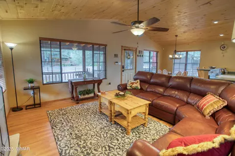 Living - 2706 Palomino Trl, Overgaard, AZ 85933 photo 2 of 3