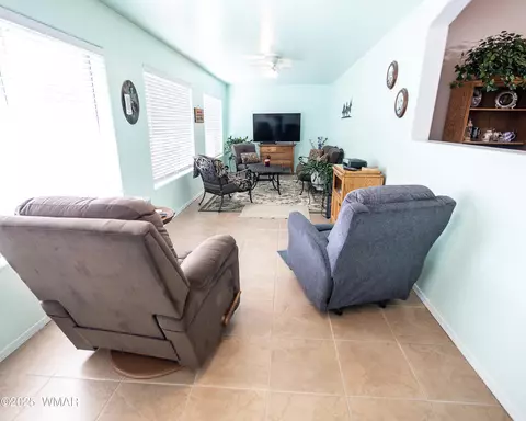 Living - 2596 E 6th Sundown Ln, Snowflake, AZ 85937 photo 1 of 2