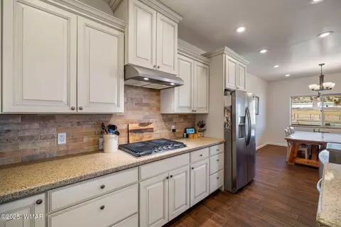 Kitchen - 650 S Genevieve, Eagar, AZ 85925 photo 2 of 4