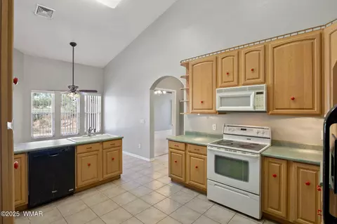 Kitchen - 2579 W Ridge Rd, Snowflake, AZ 85937 photo 1 of 1
