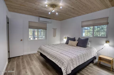 Bedroom - 2905 Pine Rim Rd, Overgaard, AZ 85933 photo 1 of 1