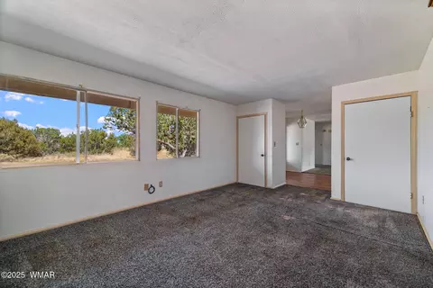 Living - 1720 E Becker Lane Loop, Springerville, AZ 85938 photo 2 of 5