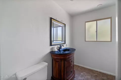 Bath - 1720 E Becker Lane Loop, Springerville, AZ 85938 photo 4 of 5
