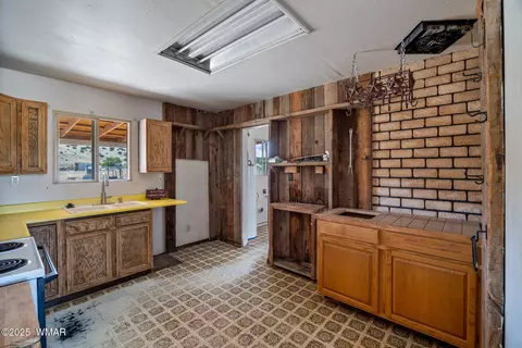 Kitchen - 1720 E Becker Lane Loop, Springerville, AZ 85938 photo 1 of 3