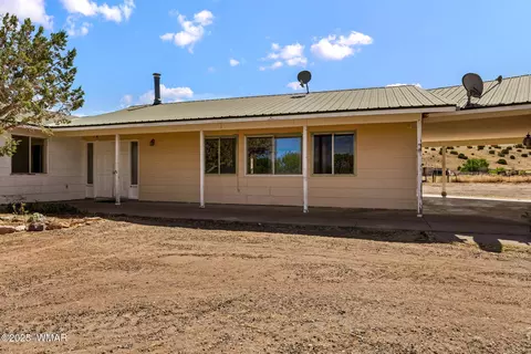 Exterior - 1720 E Becker Lane Loop, Springerville, AZ 85938 photo 2 of 6