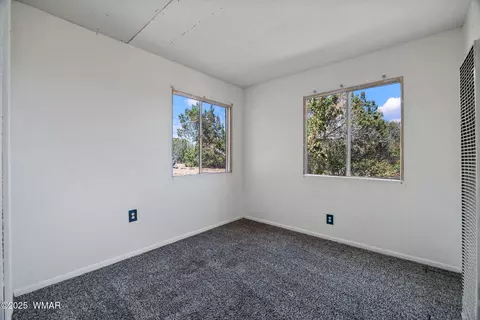 Bedroom - 1720 E Becker Lane Loop, Springerville, AZ 85938 photo 7 of 8