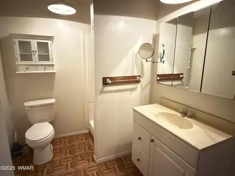Bath - 2097 Ranger Rd, Overgaard, AZ 85933 photo 4 of 5