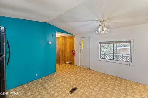 3622 Red Wing Loop, Overgaard, AZ 85933 photo 12