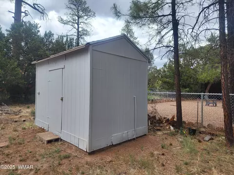 2052 Grey Squirrel Trl, Overgaard, AZ 85933 photo 18