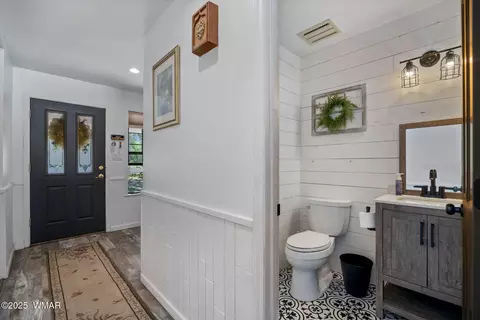 Entry Way - 660 S Main St, Eagar, AZ 85925 photo 3 of 3