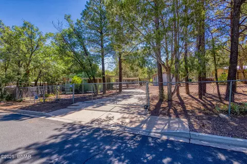961 S 9th Ave, Show Low, AZ 85901