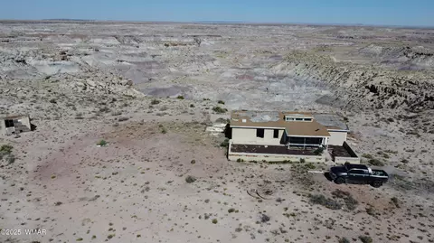 9483 Eagle Dr, Holbrook, AZ 86025