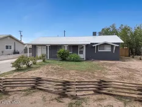 207 Encanto Dr, Holbrook, AZ 86025