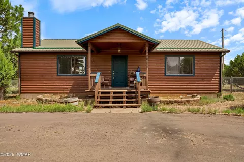 Exterior - 2208 Meadow Ln, Overgaard, AZ 85933 photo 2 of 14