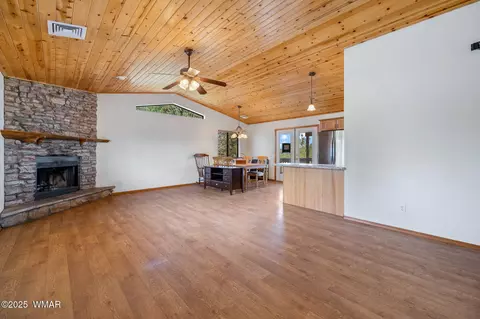 Living - 2208 Meadow Ln, Overgaard, AZ 85933 photo 1 of 2