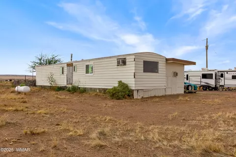 27 Trail Dr, Saint Johns, AZ 85936