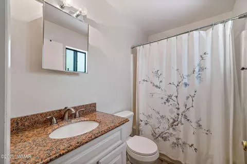 Bath - 228 W 3rd St, Eagar, AZ 85925 photo 4 of 5