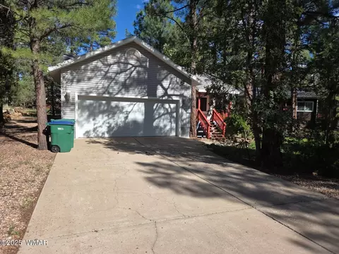 821 N 47th Dr, Show Low, AZ 85901
