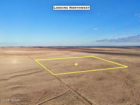 13 Kerr Mcgee Rd, Chambers, AZ 86502