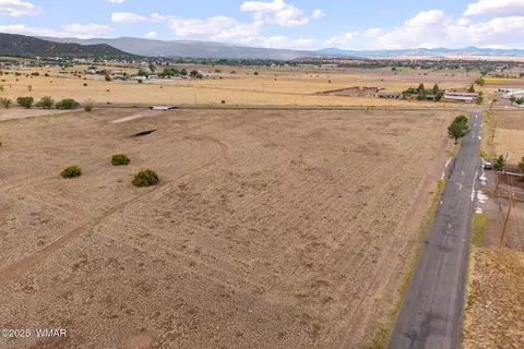 068 Becker Ln # B, Springerville, AZ 85938 photo 2