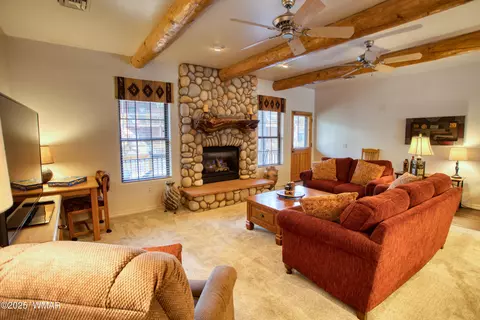 2566 Village Loop #19, Pinetop, AZ 85935