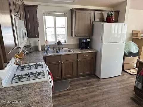 2172 Hashknife Dr, Overgaard, AZ 85933 photo 9