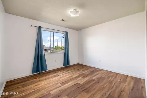 Bedroom - 1095 W 7th Ln, Eagar, AZ 85925 photo 3 of 5
