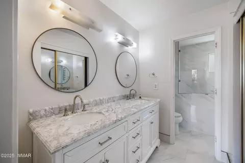 Bath - 1095 W 7th Ln, Eagar, AZ 85925 photo 1 of 3