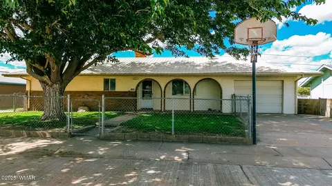 1203 Heywood Ave, Holbrook, AZ 86025