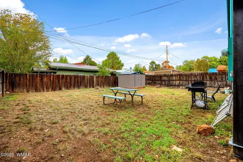Exterior - 3390 Apache Dr, Overgaard, AZ 85933 photo 4 of 5