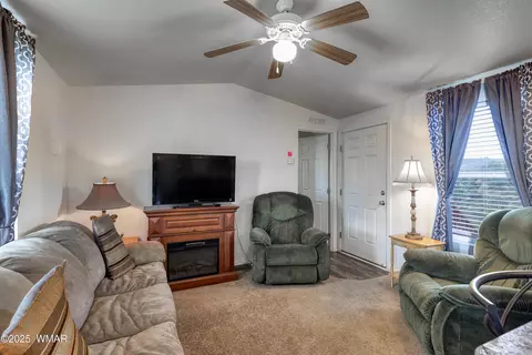 6235 Apache Trl, Show Low, AZ 85901 photo 4