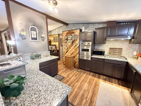 360 S White Mountain Dr, Saint Johns, AZ 85936