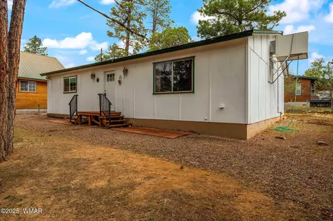 2124 Indian Trl, Overgaard, AZ 85933