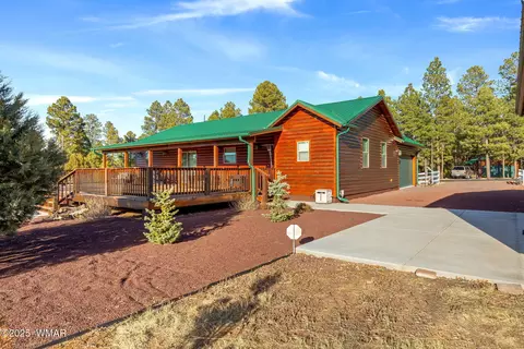 Exterior - 2728 Bain Trl, Overgaard, AZ 85933 photo 7 of 15