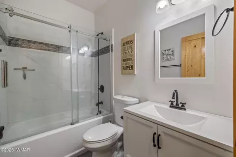 Bath - 2728 Bain Trl, Overgaard, AZ 85933 photo 3 of 5