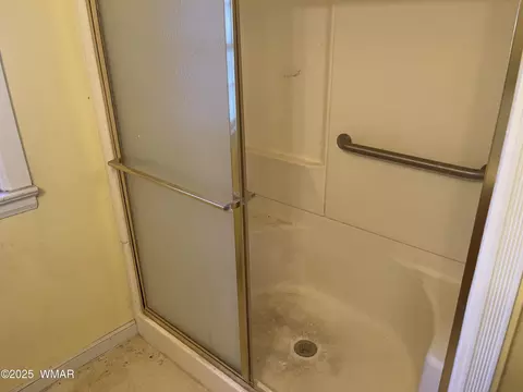 Bath - 177 N 1st St, Snowflake, AZ 85937 photo 2 of 2