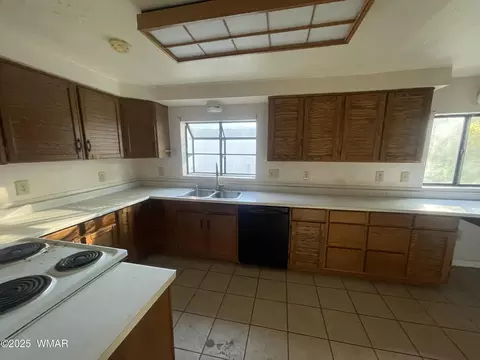 Kitchen - 177 N 1st St, Snowflake, AZ 85937 photo 2 of 2
